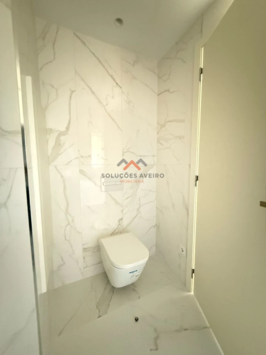 Apartamento T3 para Venda em Glória e Vera Cruz Foto 33