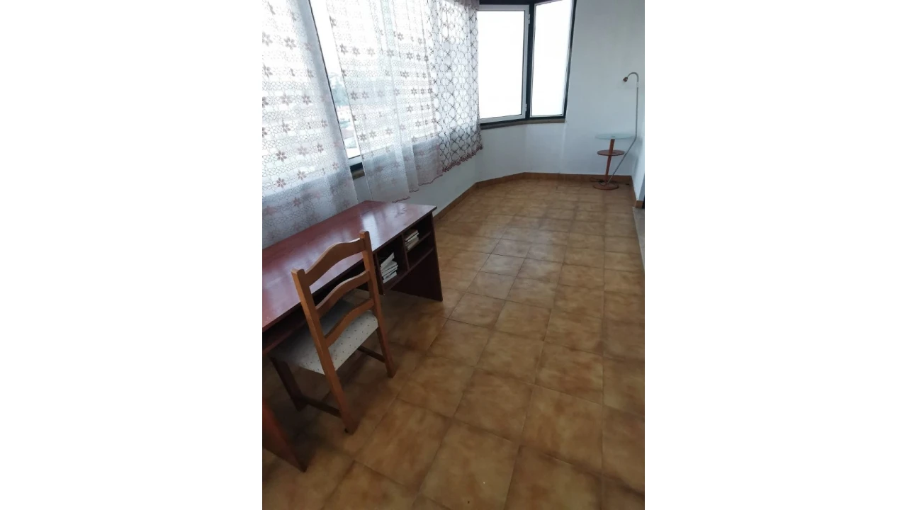 Apartamento T2 para Venda em Santo Antonio dos Olivais Foto 5