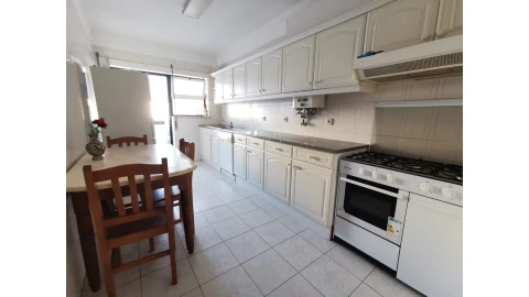 Apartamento T2 para Venda em Santo Antonio dos Olivais