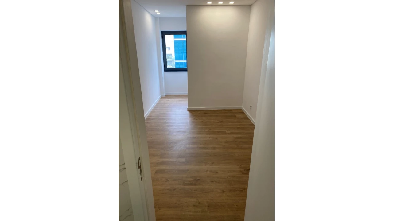 Apartamento T4 para Venda em Cedofeita, Santo Ildefonso, Sé, Miragaia, São Nicolau e Vitória Foto 6