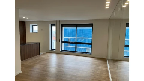 Apartamento T4 para Venda em Cedofeita, Santo Ildefonso, Sé, Miragaia, São Nicolau e Vitória