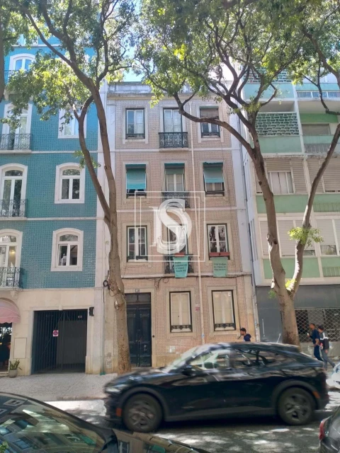 Prédio para Venda em Campo de Ourique