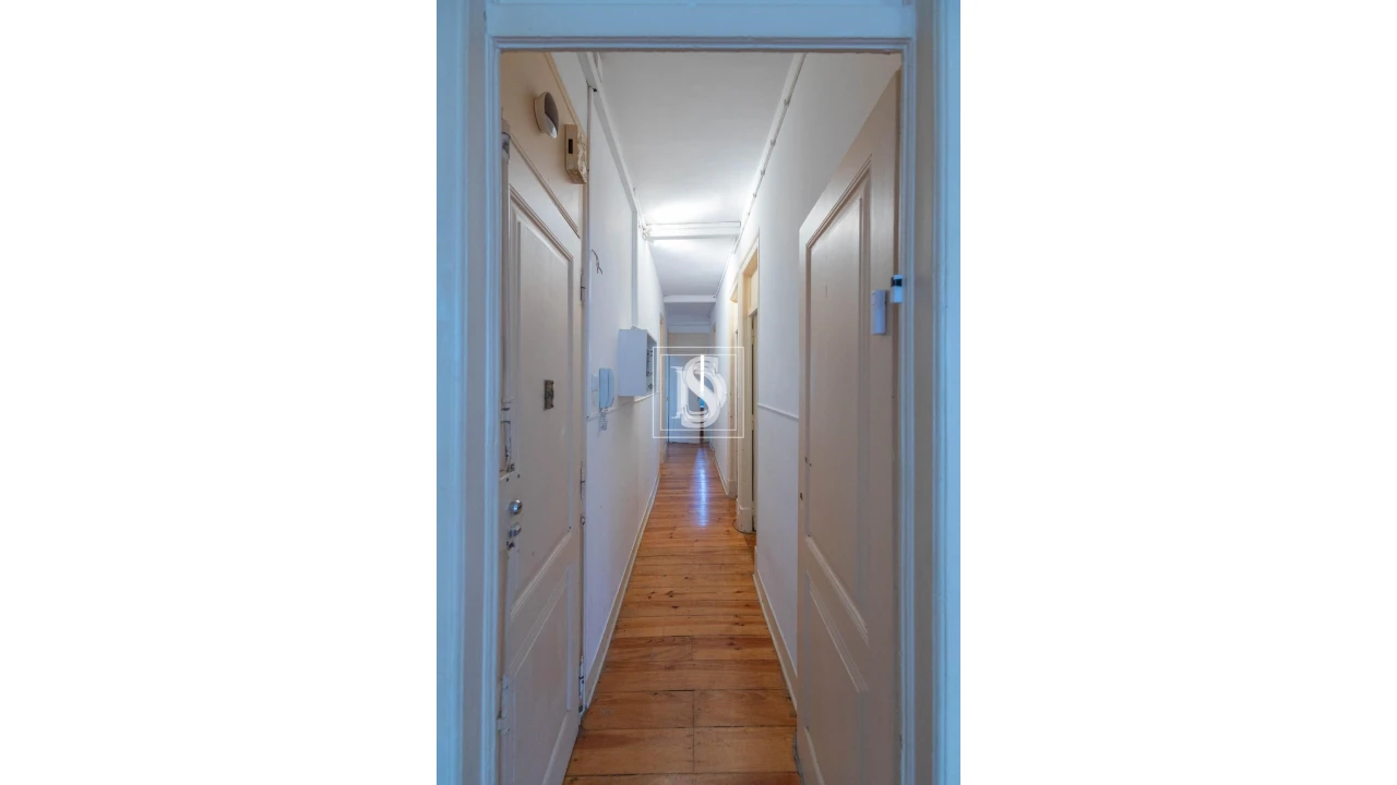 Prédio para Venda em Campo de Ourique Foto 12