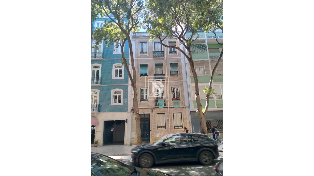 Prédio para Venda em Campo de Ourique Foto 1