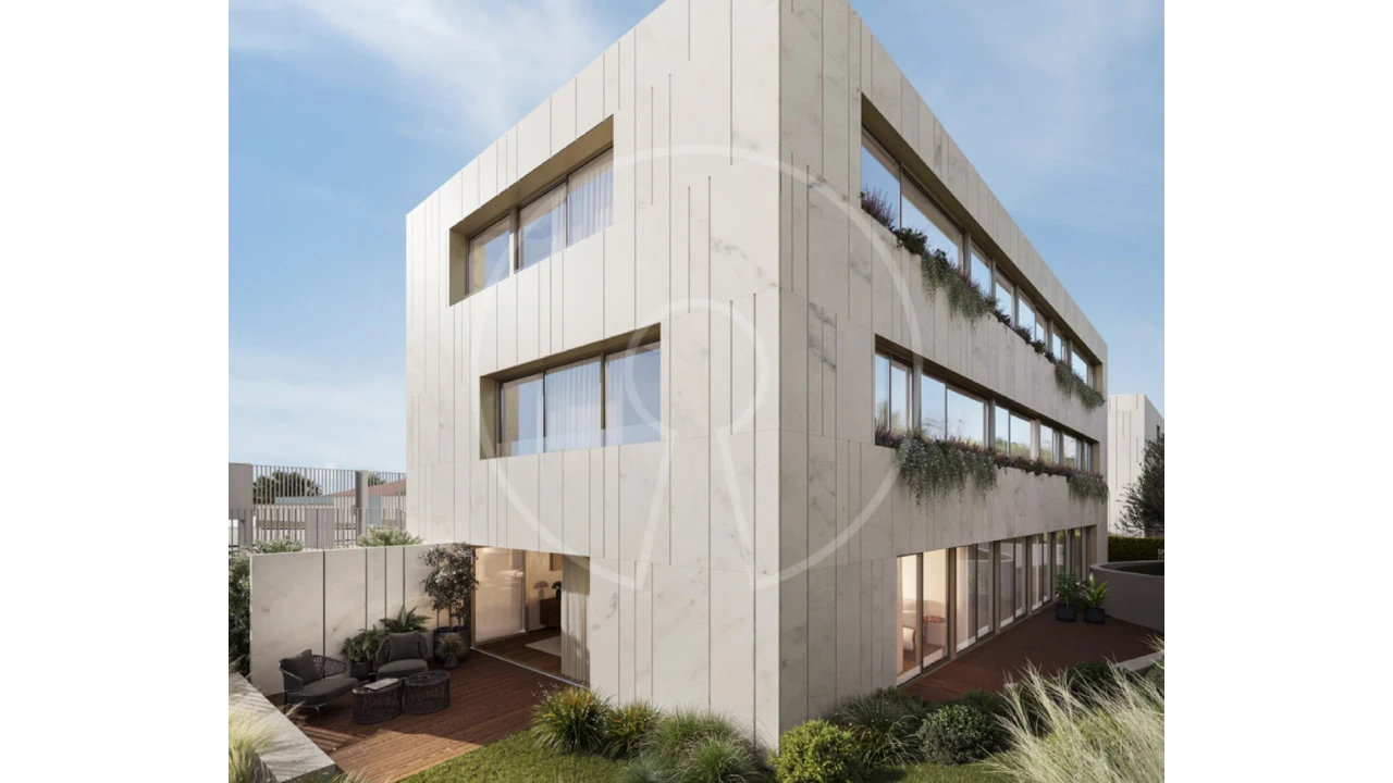 Apartamento T5 para Venda em Aldoar, Foz do Douro e Nevogilde Foto 1