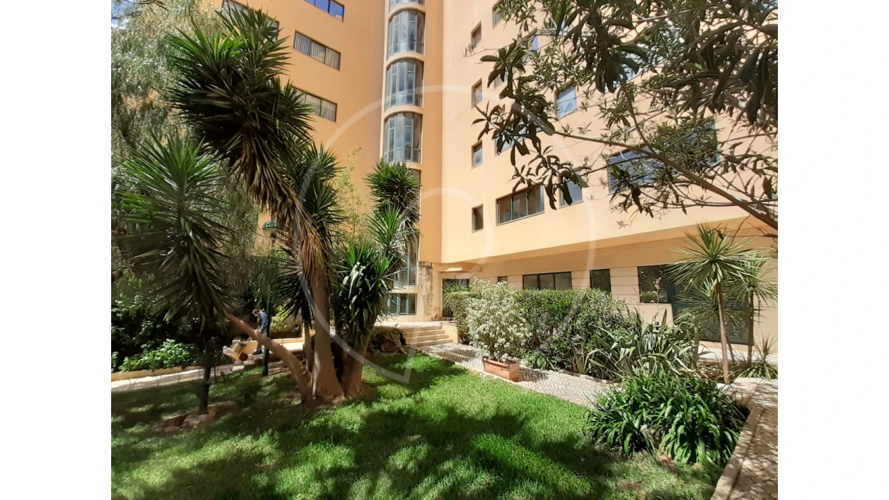 Escritório para Venda em Algés, Linda-A-Velha e Cruz Quebrada-Dafundo Foto 1