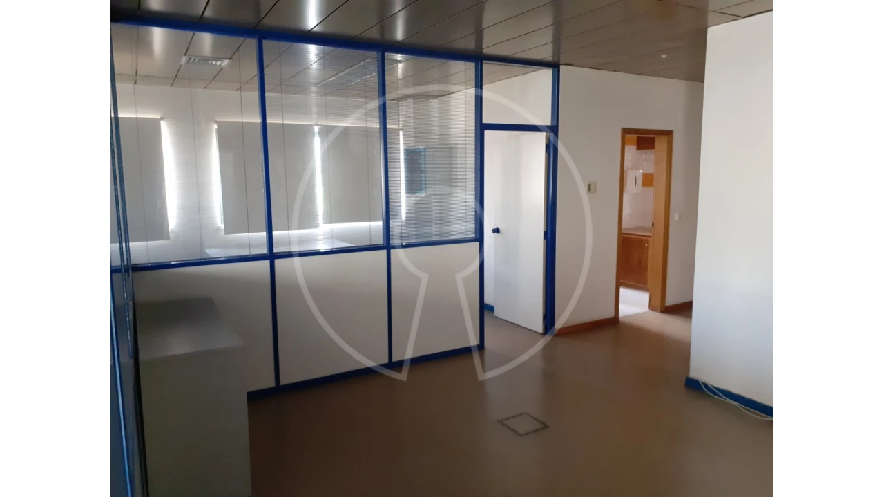 Escritório para Venda em Algés, Linda-A-Velha e Cruz Quebrada-Dafundo Foto 5