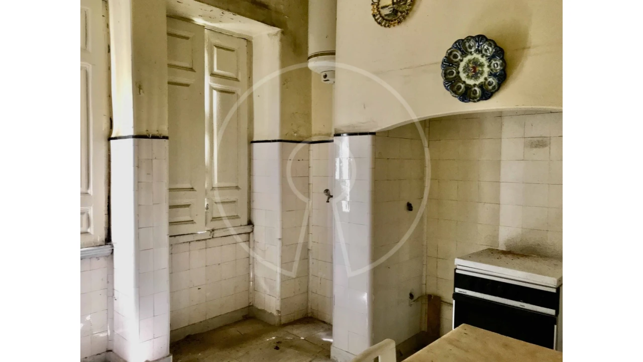 Moradia T12 para Venda em Tortosendo Foto 25