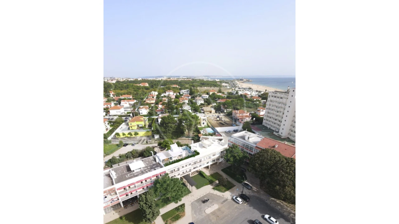 Apartamento para Venda em Carcavelos e Parede Foto 11