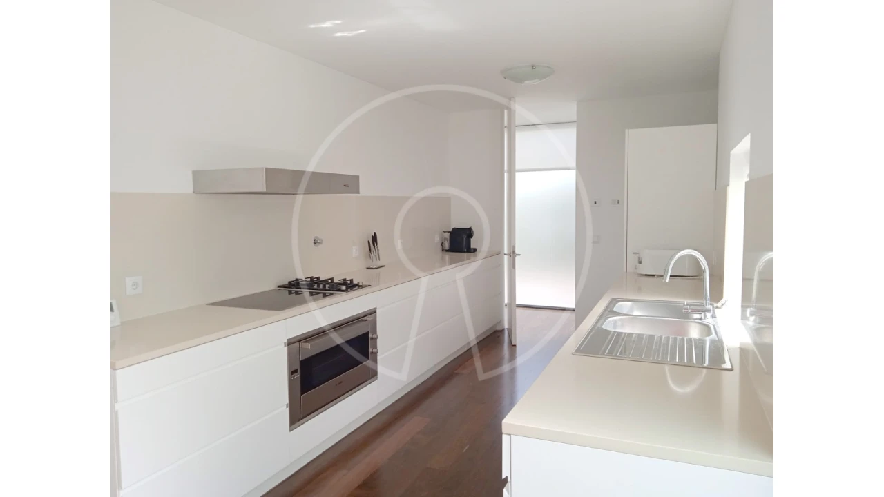 Moradia T4 para Venda em Vau Foto 17