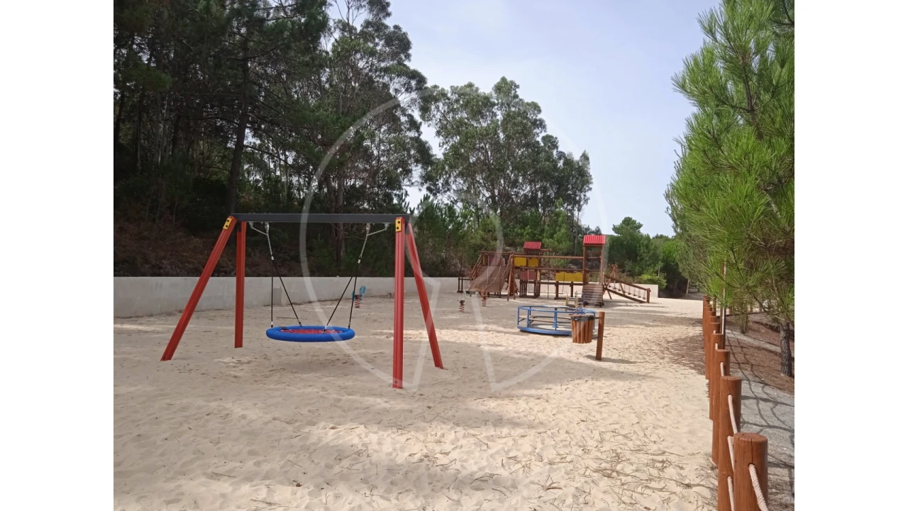 Moradia T4 para Venda em Vau Foto 43