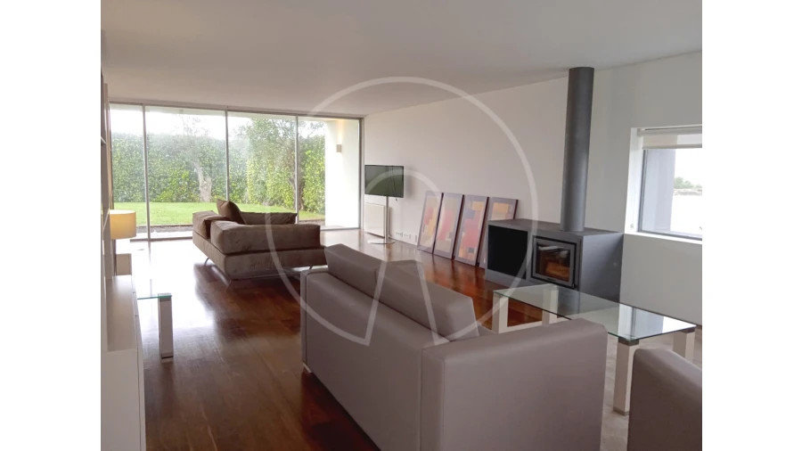 Moradia T4 para Venda em Vau Foto 10