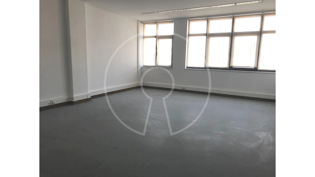 Escritório para Arrendamento em Ajuda Foto 11