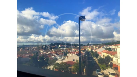 Escritório para Arrendamento em Ajuda