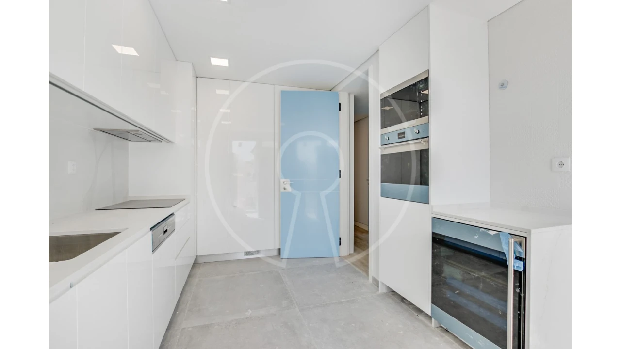 Apartamento T3 para Venda em Carcavelos e Parede Foto 7