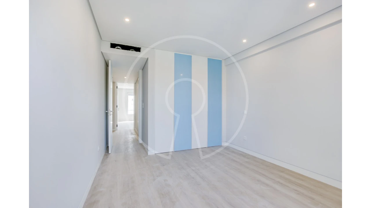 Apartamento T3 para Venda em Carcavelos e Parede Foto 12