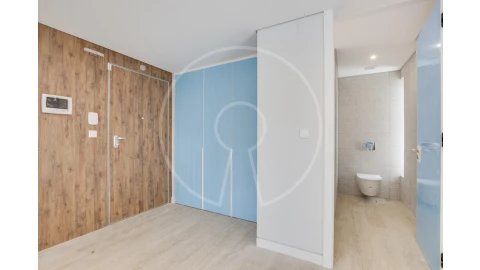 Apartamento T3 para Venda em Carcavelos e Parede