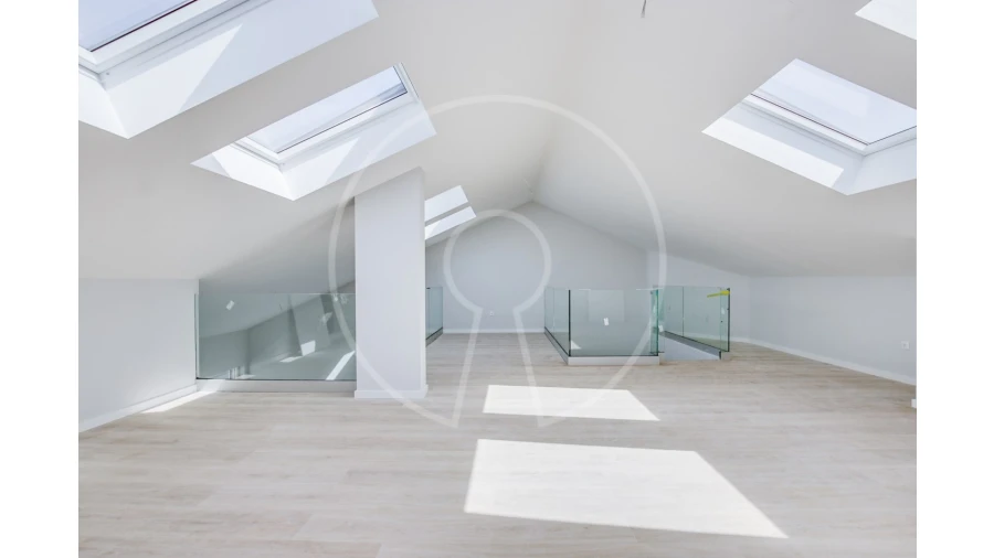 Apartamento T3 para Venda em Carcavelos e Parede Foto 22