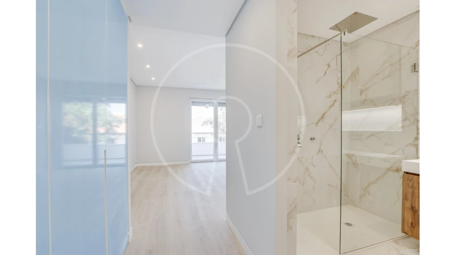 Apartamento T3 para Venda em Carcavelos e Parede Foto 9