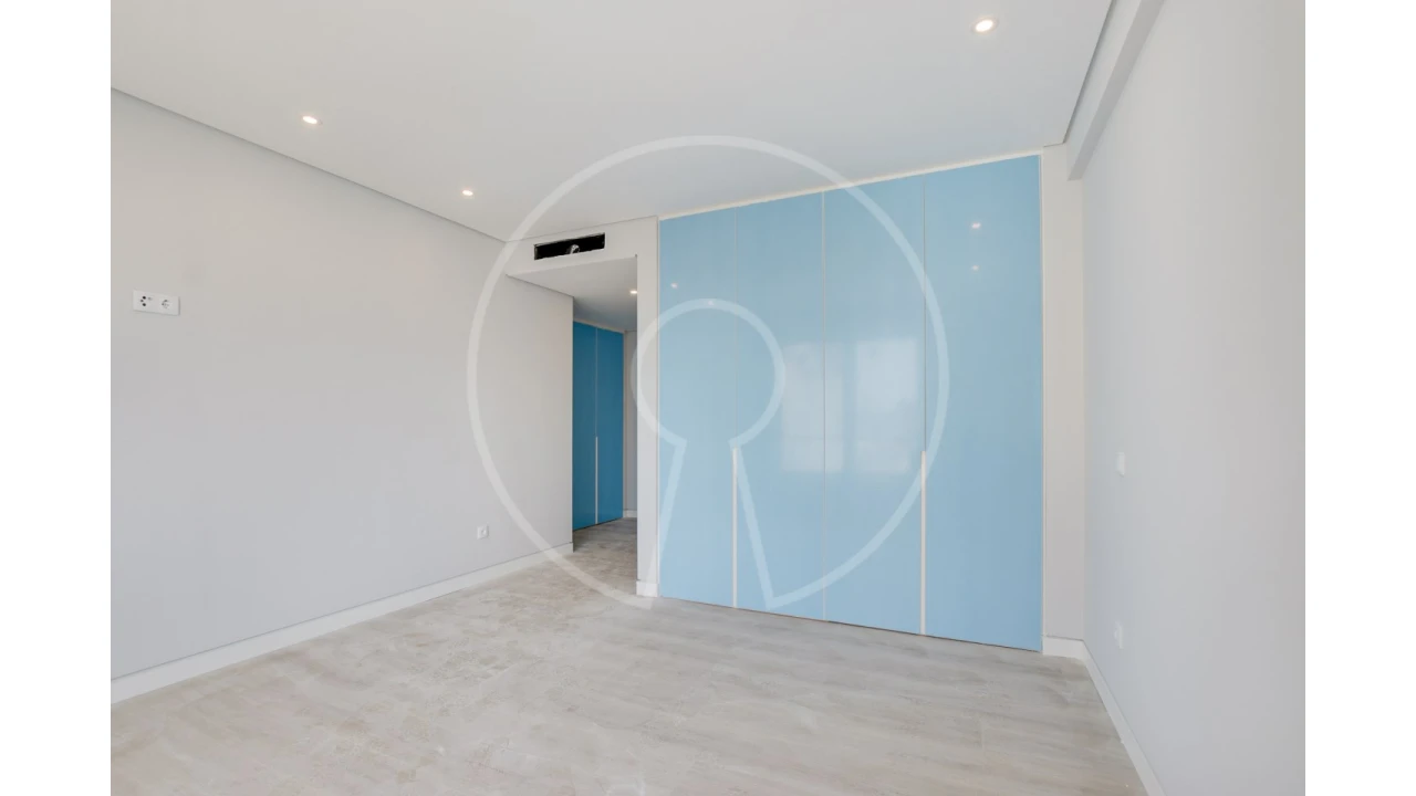 Apartamento T3 para Venda em Carcavelos e Parede Foto 21