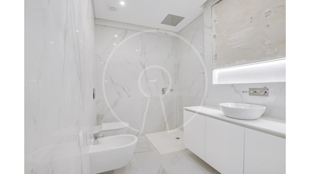 Apartamento T3 para Venda em Carcavelos e Parede Foto 23