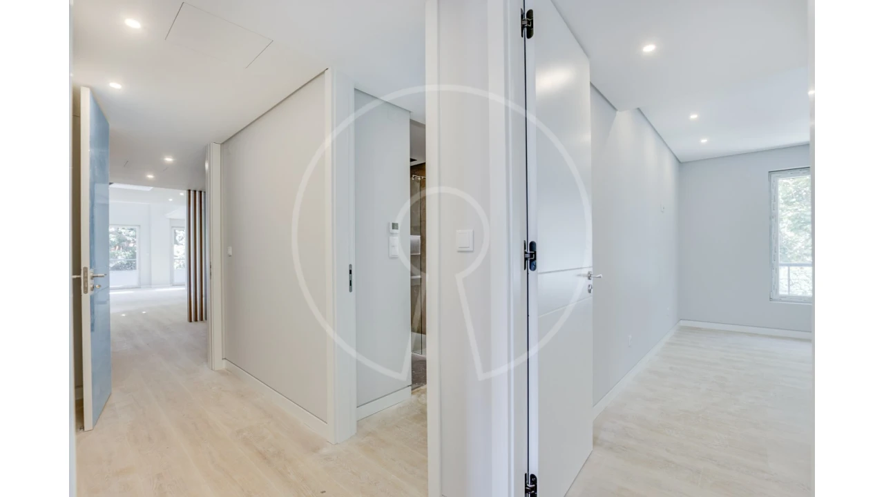 Apartamento T3 para Venda em Carcavelos e Parede Foto 24