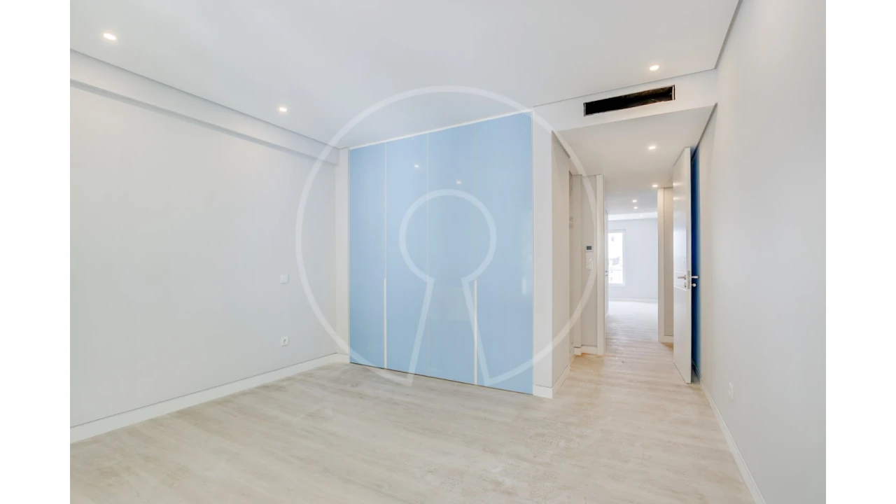 Apartamento T3 para Venda em Carcavelos e Parede Foto 26