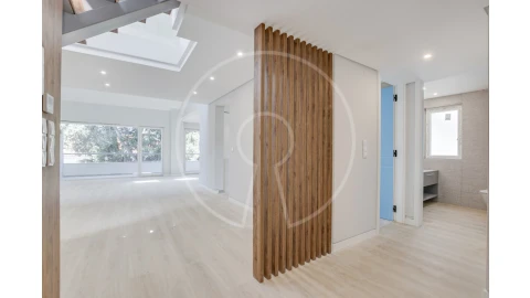Apartamento T3 para Venda em Carcavelos e Parede