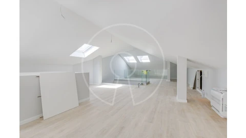 Apartamento T3 para Venda em Carcavelos e Parede