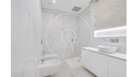 Apartamento T3 para Venda em Carcavelos e Parede