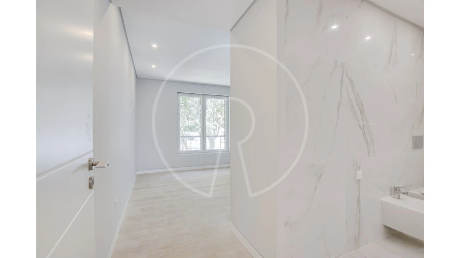 Apartamento T3 para Venda em Carcavelos e Parede Foto 22
