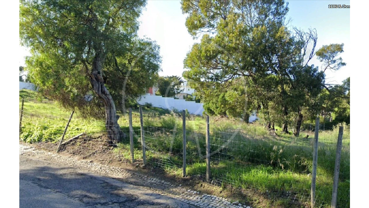 Terreno para Venda em Cascais e Estoril Foto 2