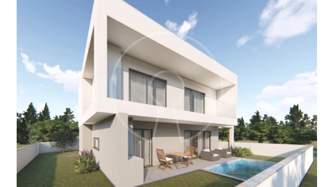 Moradia T4 para Venda em Fernao Ferro