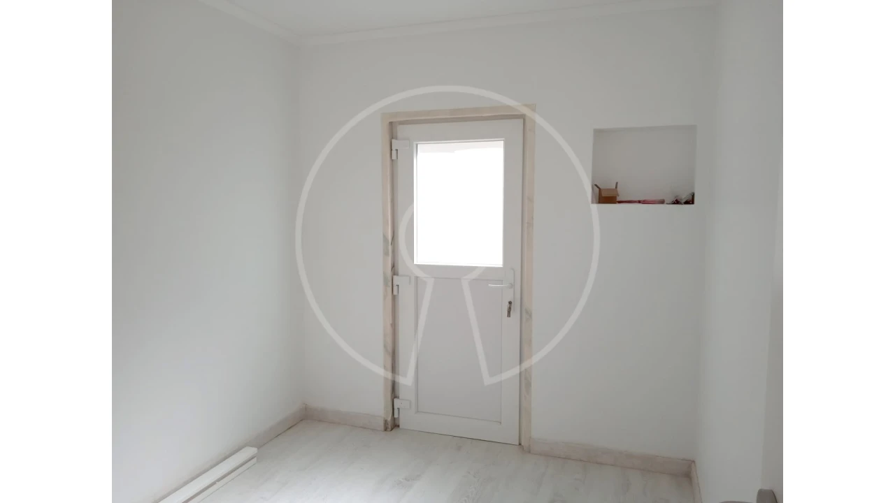 Moradia T9 para Venda em Ajuda Foto 10