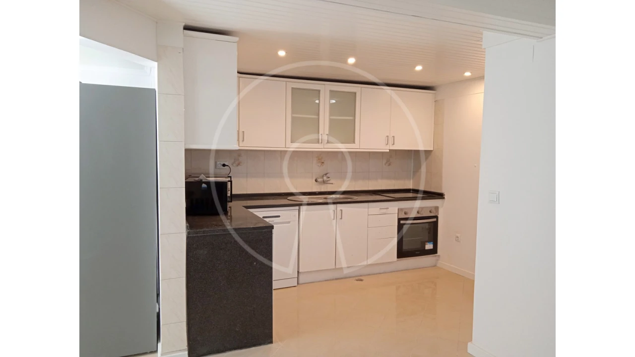 Moradia T9 para Venda em Ajuda Foto 2