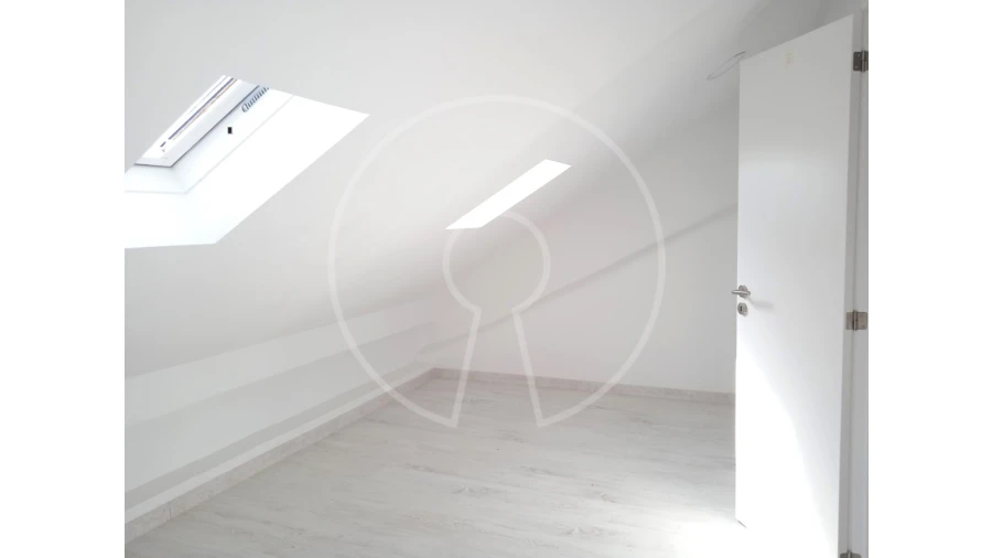 Moradia T9 para Venda em Ajuda Foto 17