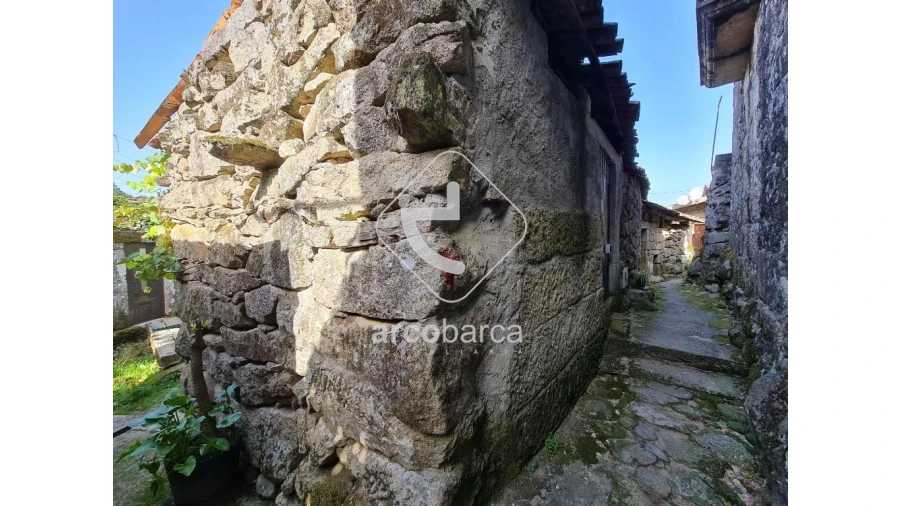 Moradia para Venda em Lindoso