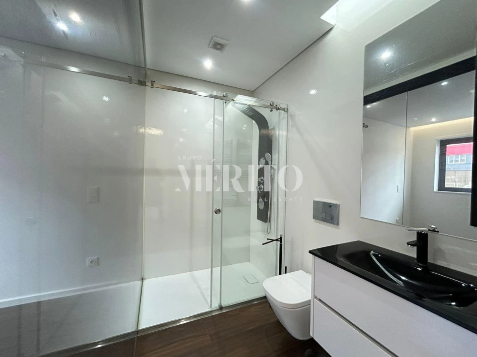 Apartamento T3 para Venda em Ramalde Foto 12
