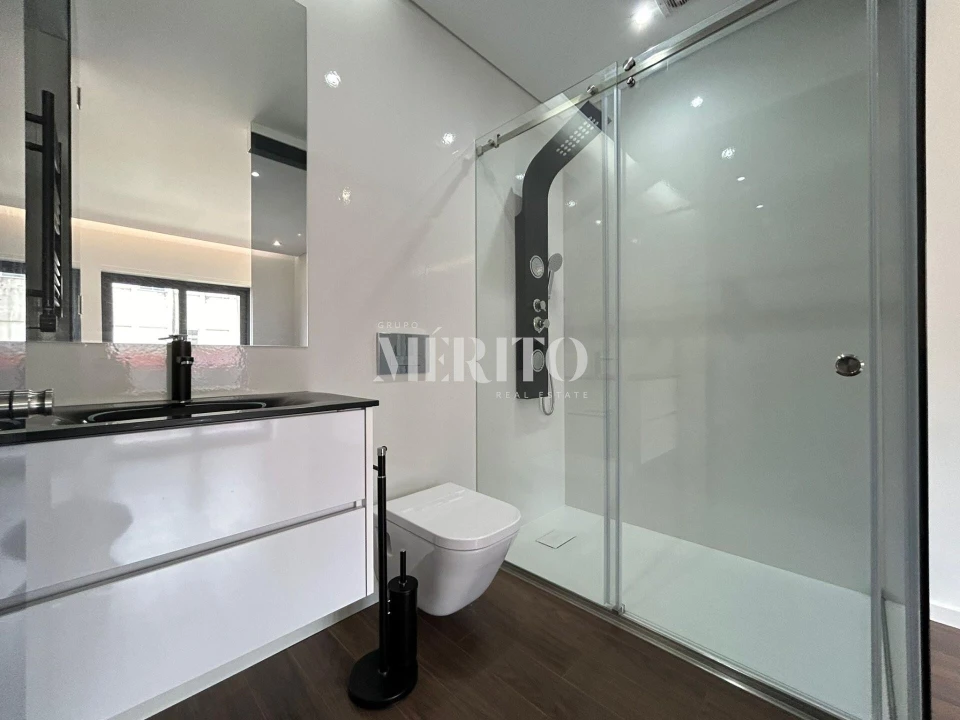 Apartamento T3 para Venda em Ramalde Foto 14