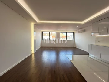 Apartamento T3 para Venda em Ramalde