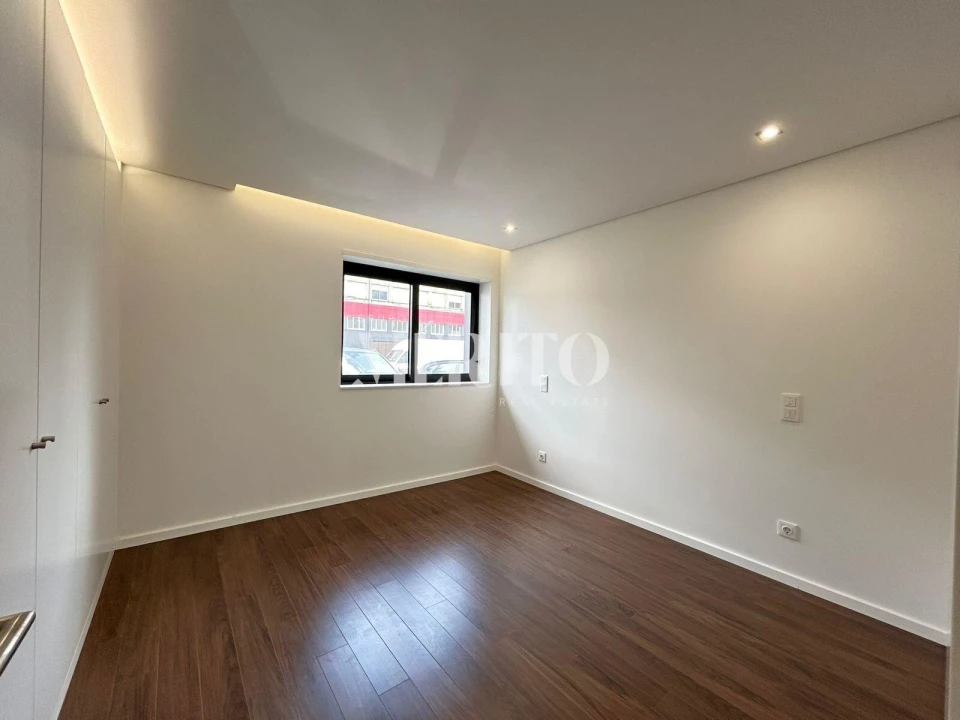 Apartamento T3 para Venda em Ramalde Foto 16