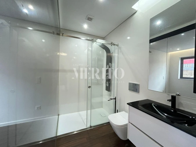 Apartamento T3 para Venda em Ramalde Foto 12