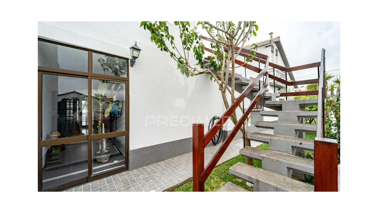 Moradia T4 para Venda em Angra (São Pedro) Foto 8