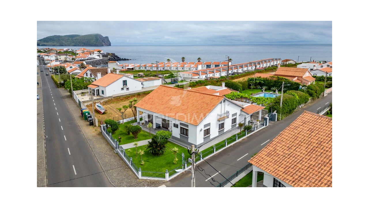 Moradia T4 para Venda em Angra (São Pedro) Foto 5