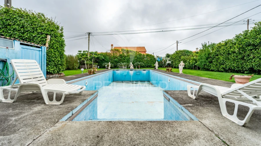 Moradia T4 para Venda em Angra (São Pedro) Foto 16