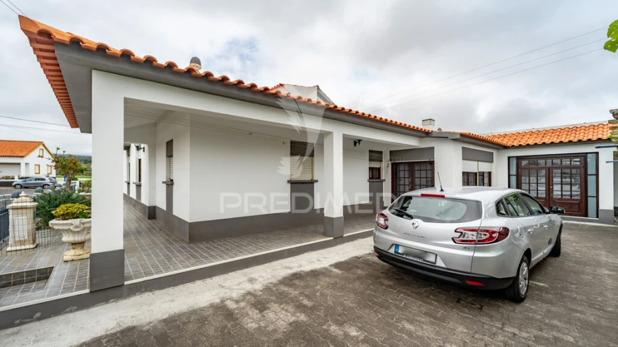 Moradia T4 para Venda em Angra (São Pedro) Foto 19