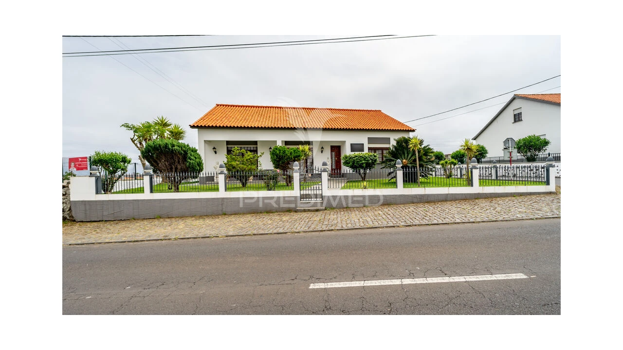 Moradia T4 para Venda em Angra (São Pedro) Foto 18