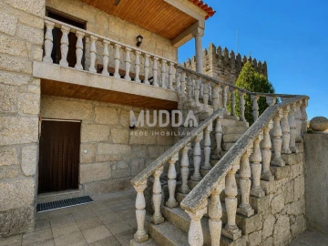 Moradia T3 para Venda em Santo Estêvão