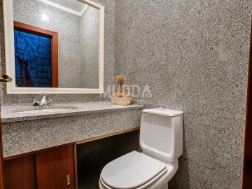 Moradia T3 para Venda em Santo Estêvão
