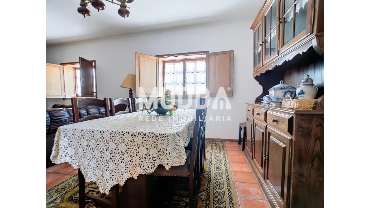 Moradia T3 para Venda em Santo Estêvão Foto 3